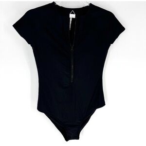 Cupshe One Piece Short Sleeve Swimsuit Zipper Detail Black Size Medium